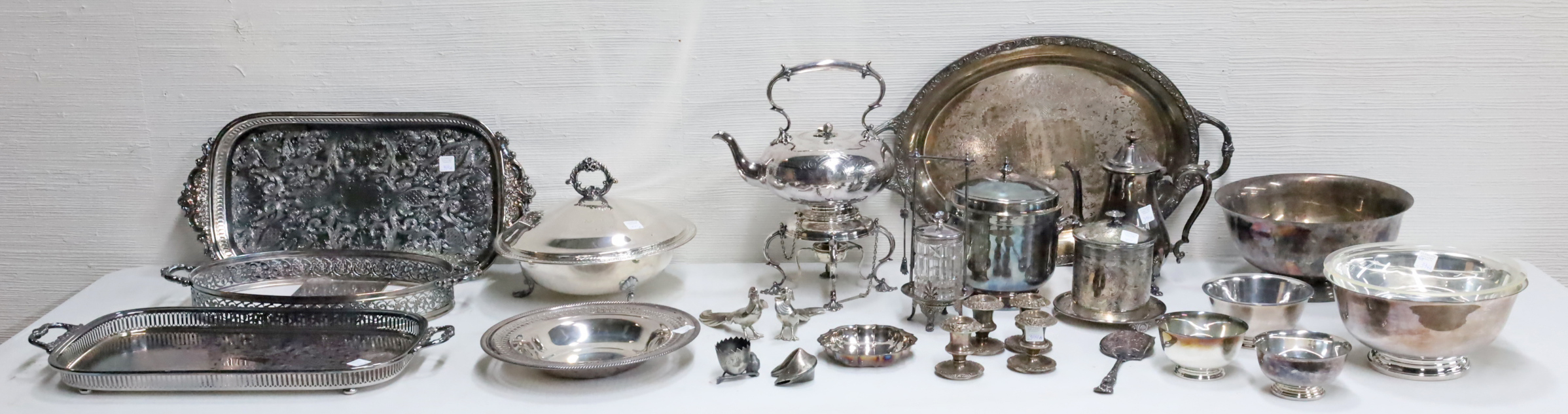 MISC. TABLE LOT OF SILVER PLATE