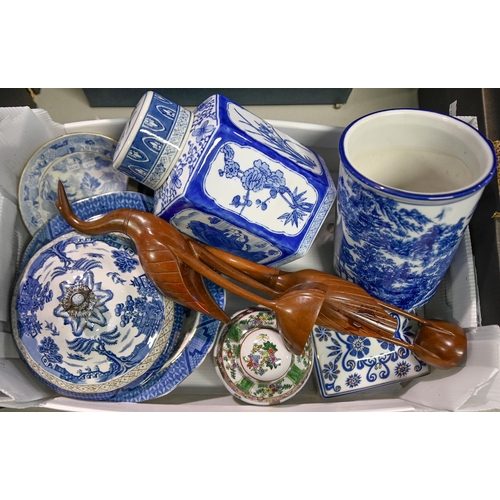 Miscellaneous ceramics, including a