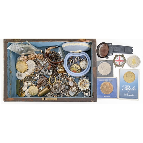Miscellaneous costume jewellery and
