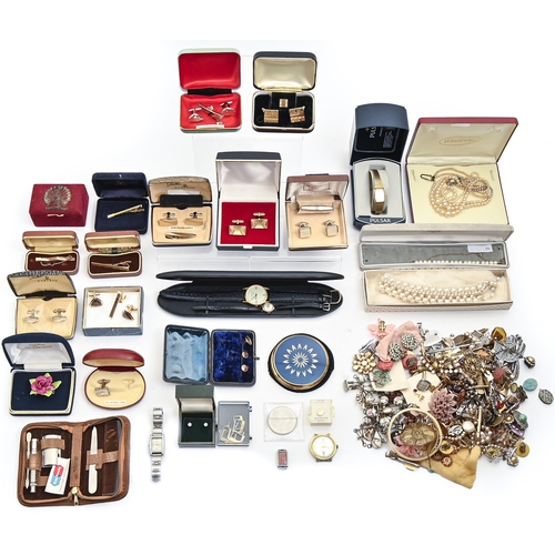 Miscellaneous costume jewellery,