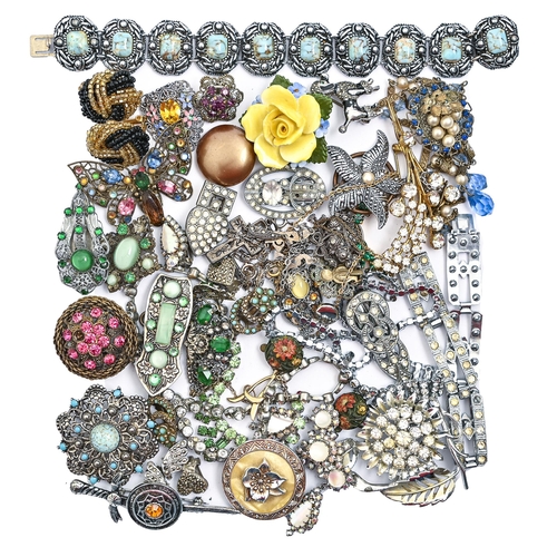 Miscellaneous costume jewellery,
