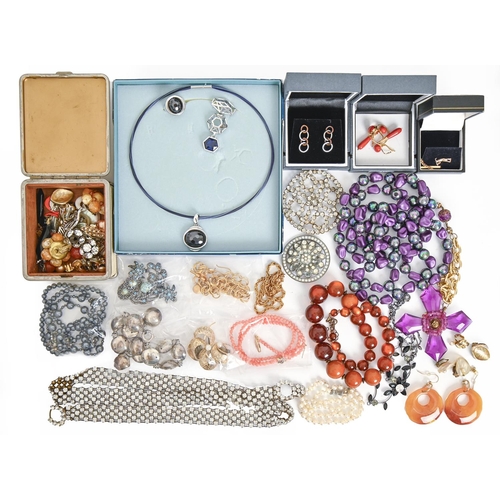 Miscellaneous costume jewellery, to