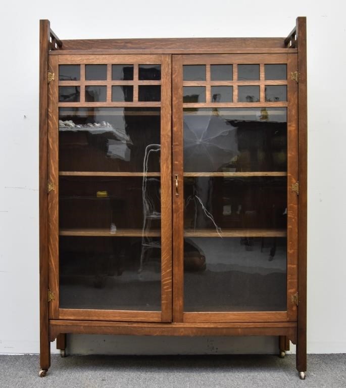 Mission oak bookcase, circa 1920