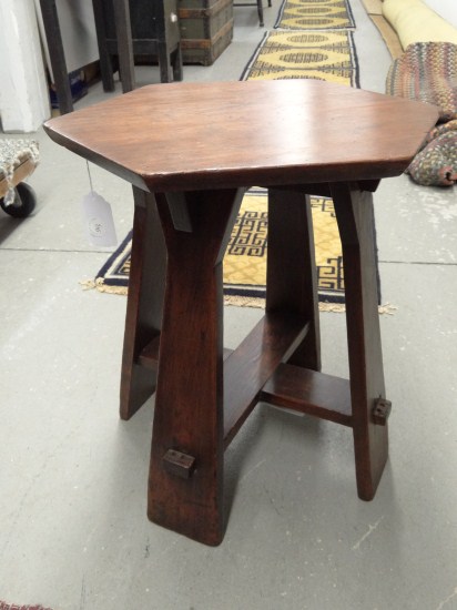 Mission oak plant table. 18 3/4''