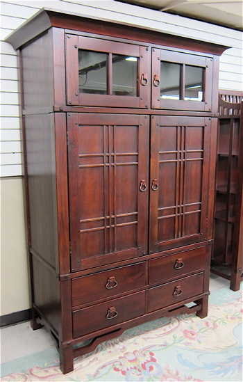MISSION STYLE MAHOGANY TV ARMOIRE