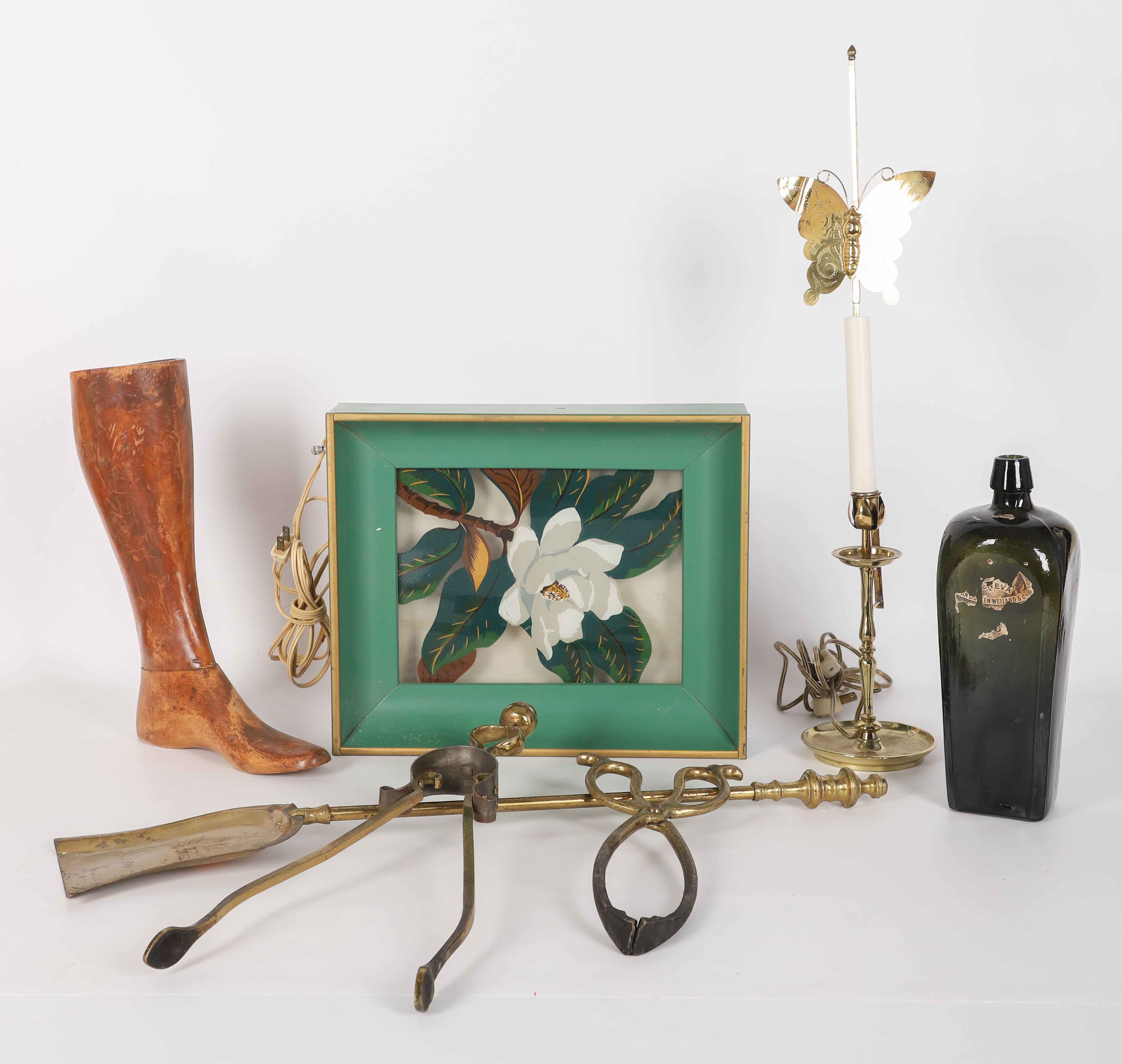 Mixed lot, c/o lighted shadow box