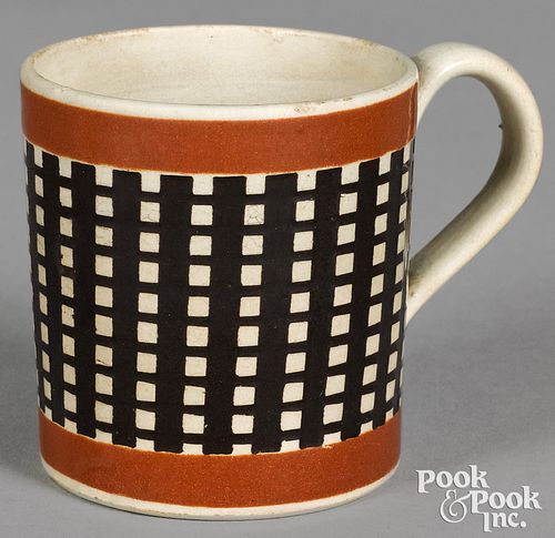 MOCHA CHILD'S MUG, WITH ENGINE