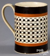 MOCHA MUG, WITH BROWN ENGINE T