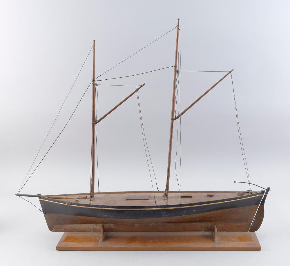 MODEL OF A TWO-MASTED PEAPOD