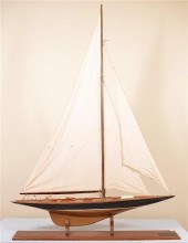 MODEL OF THE J-CLASS YACHT "EN