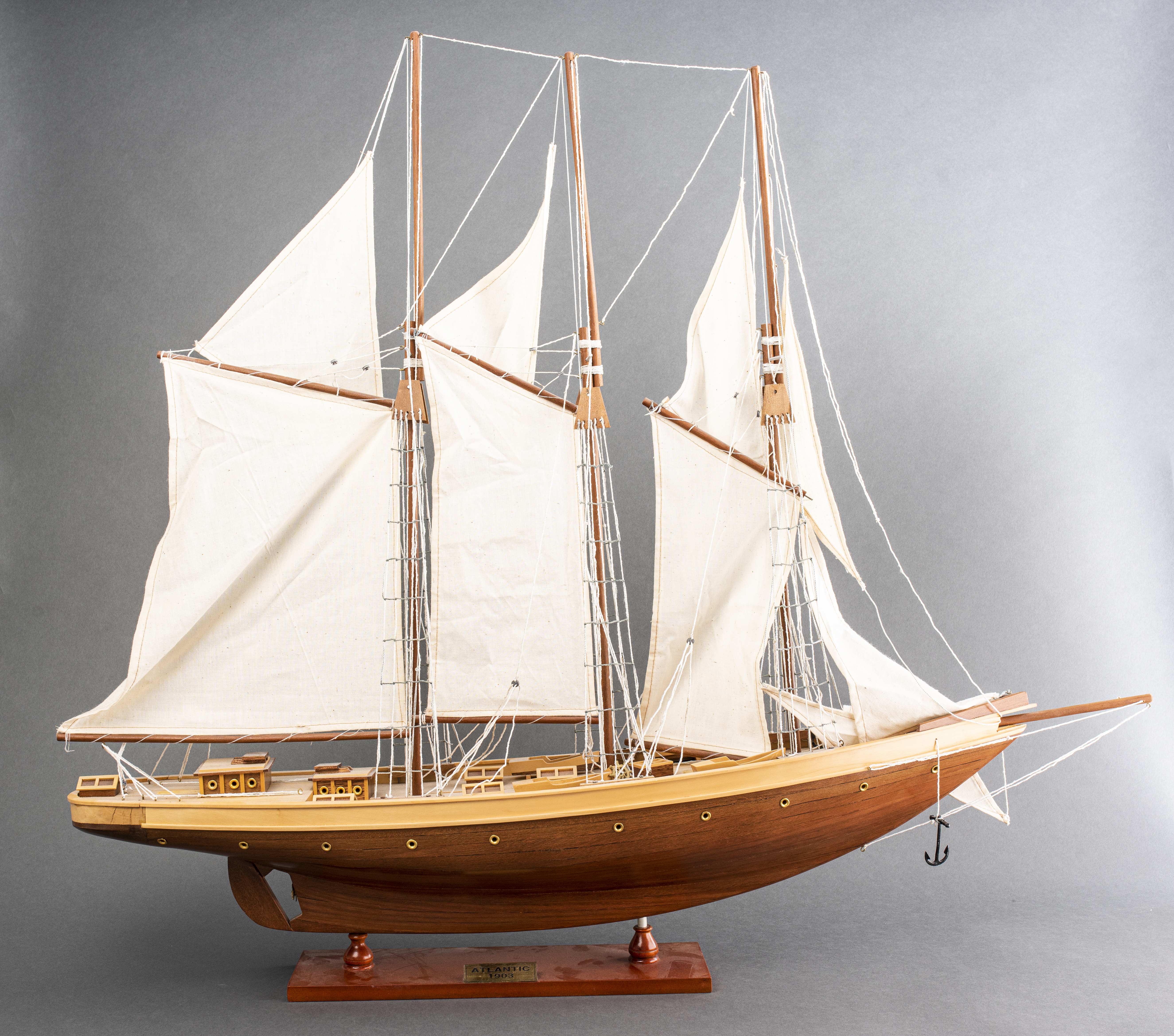 MODEL OF THE SCHOONER YACHT