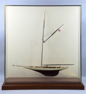 MODEL SHIP OF A RACING YACHT B