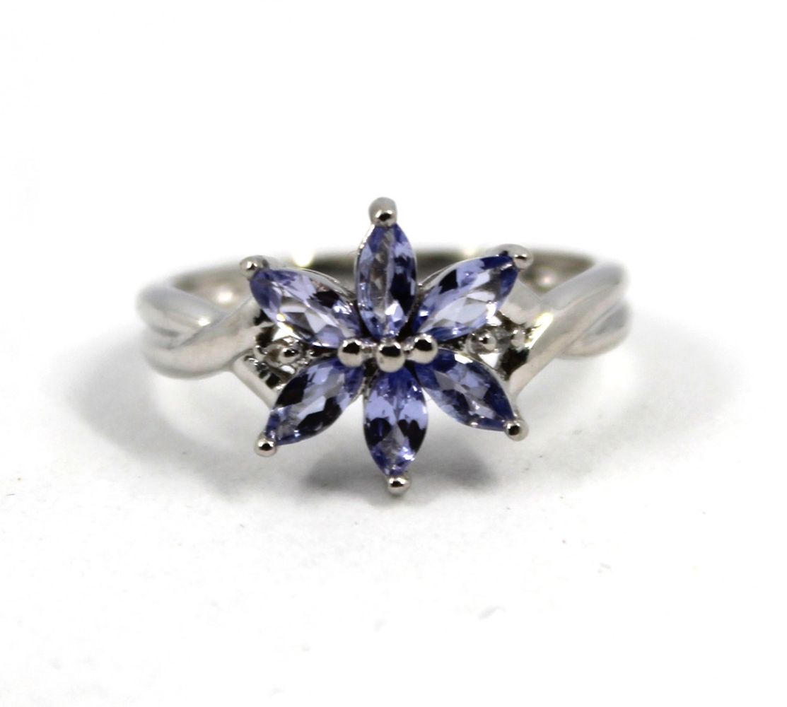 MODERN 10K WHITE GOLD AND TANZANITE