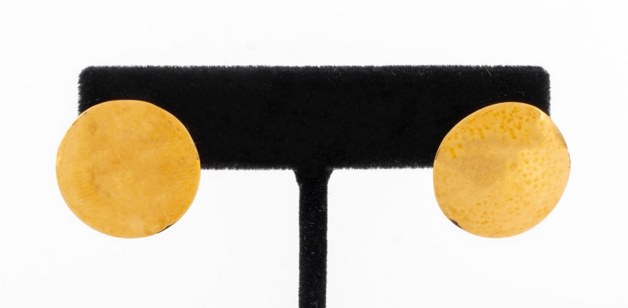 MODERN 18K YELLOW GOLD ROUND DISC