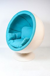 MODERN BALL CHAIR AFTER EERO A