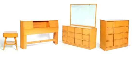 MODERN BEDROOM SET.  Heywood