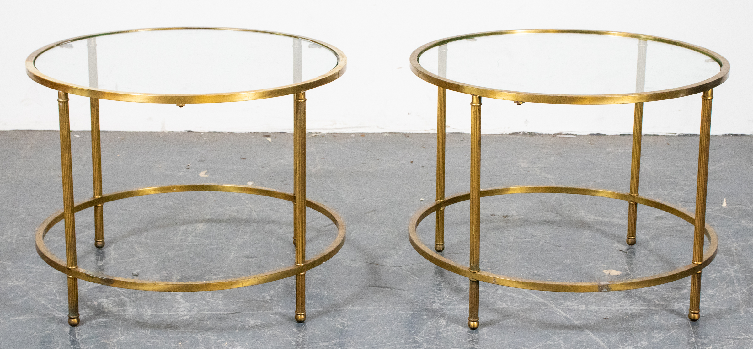 MODERN BRASS & GLASS ROUND END