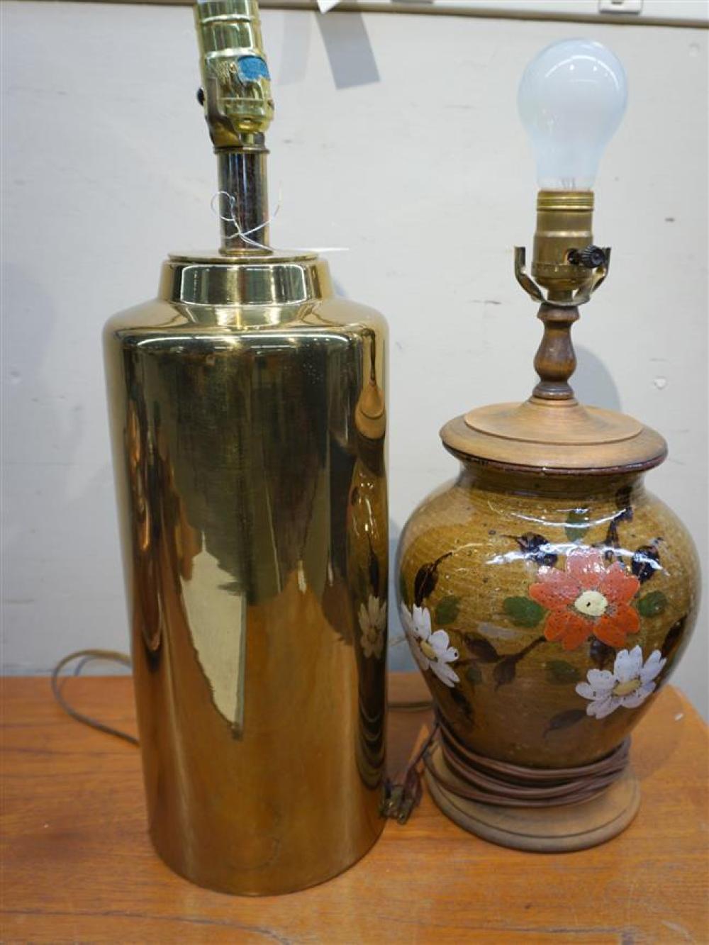 MODERN BRASS TABLE LAMP AND