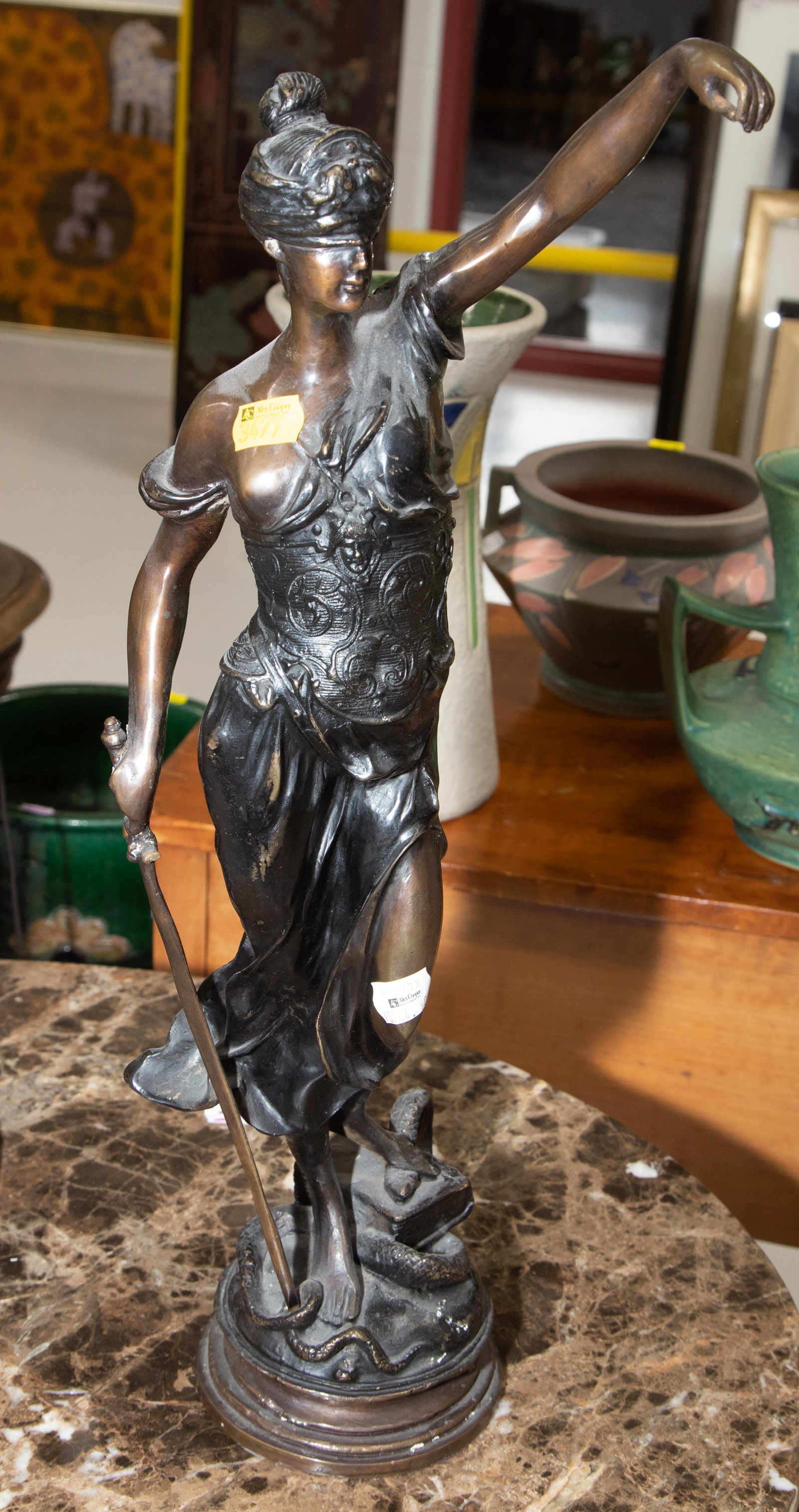 MODERN BRONZE FIGURE OF LADY