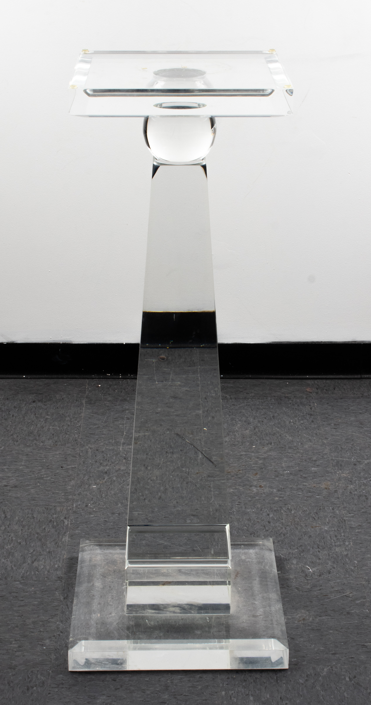 MODERN CLEAR ACRYLIC COLUMN DISPLAY
