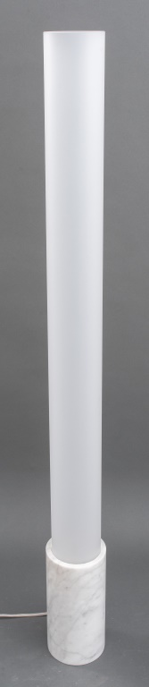 MODERN CYLINDRICAL FLOOR LAMP W/