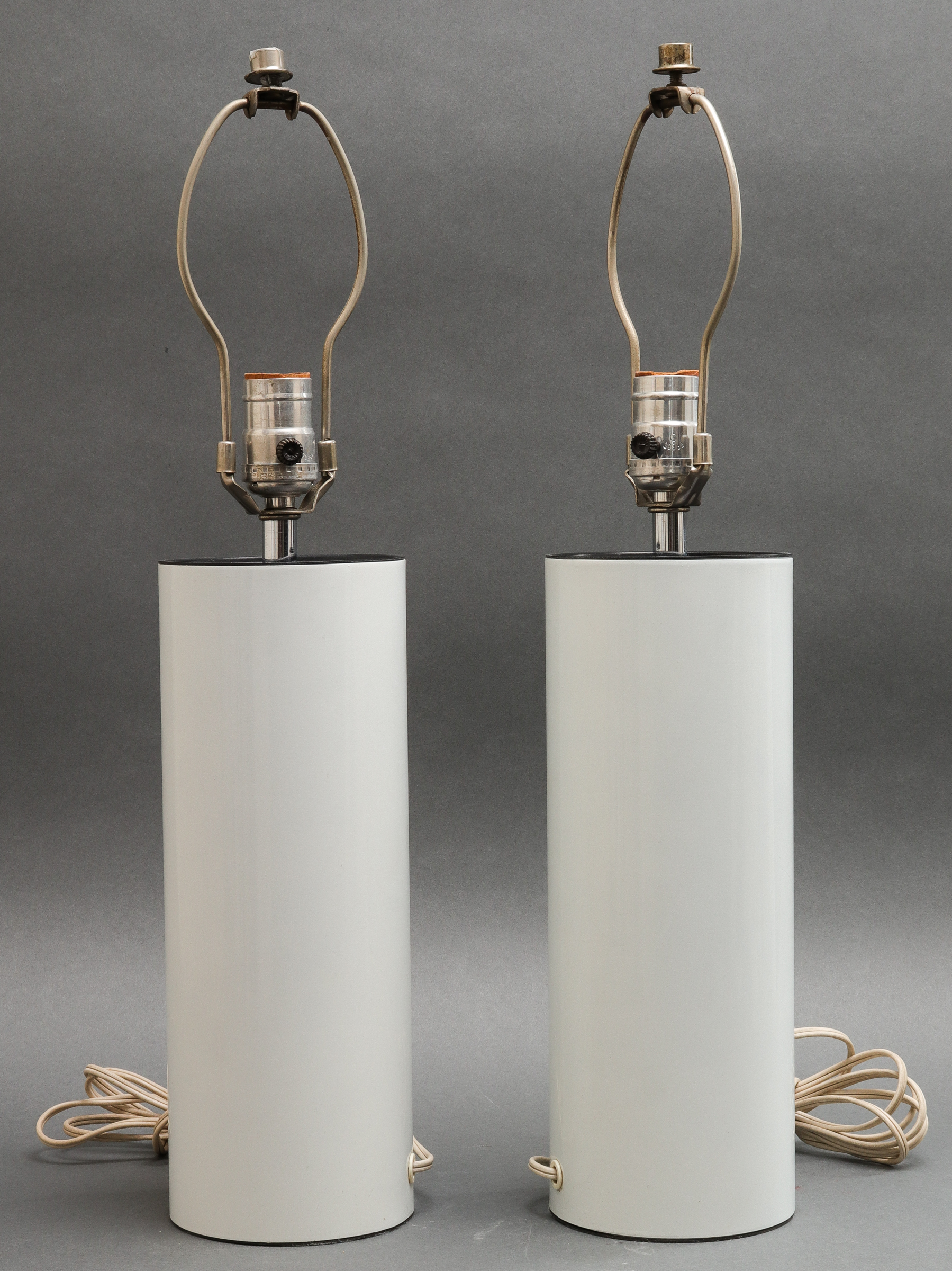 MODERN ENAMELED COLUMN TABLE LAMPS,