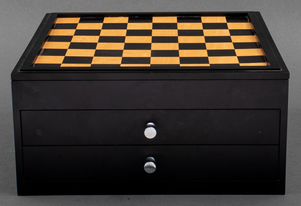 MODERN GAME SET, 20TH C Square, the