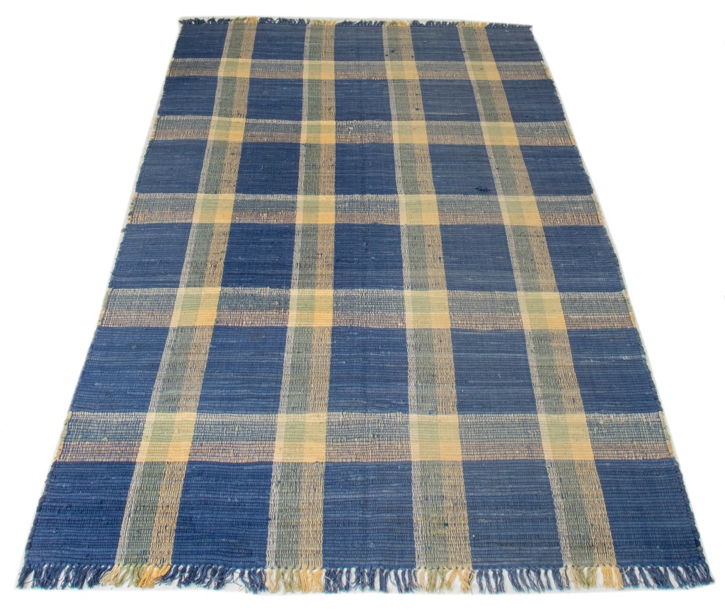 MODERN GINGHAM RUG, 9' 10" X 6'