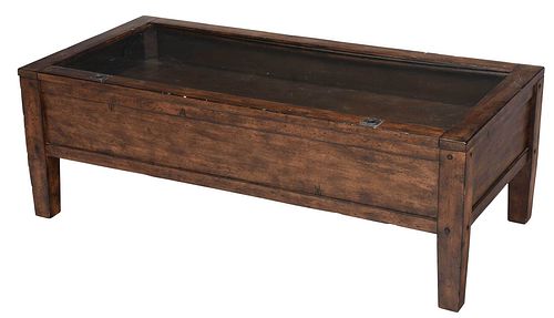 MODERN GLASS TOP DISPLAY