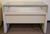 MODERN IDX WHITE LAMINATE ILLU