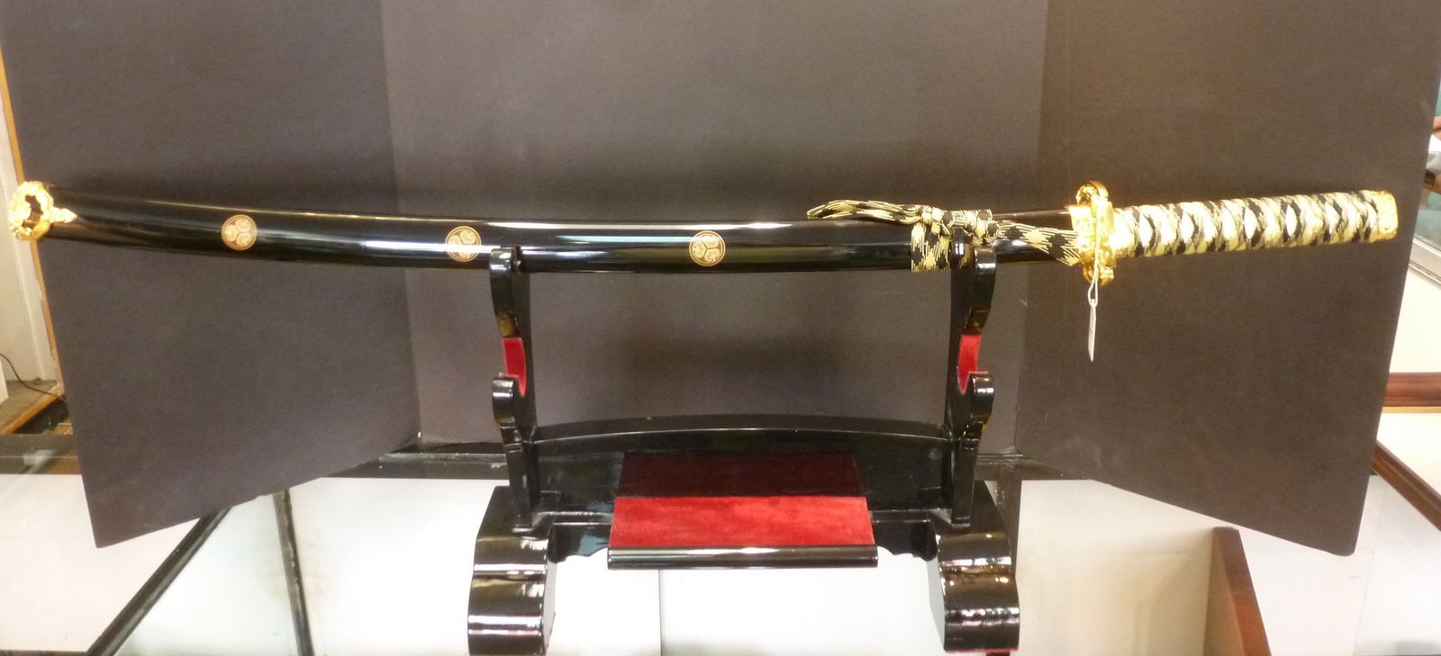MODERN JAPANESE KATANA OR LONG