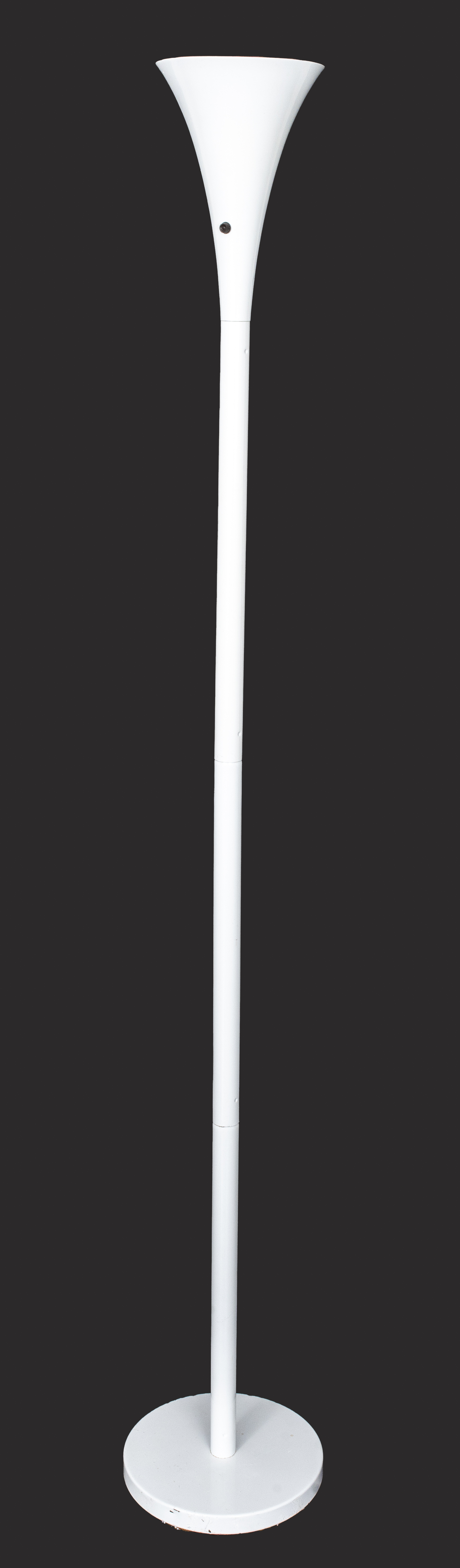 MODERN LAUREL WHITE ENAMELED