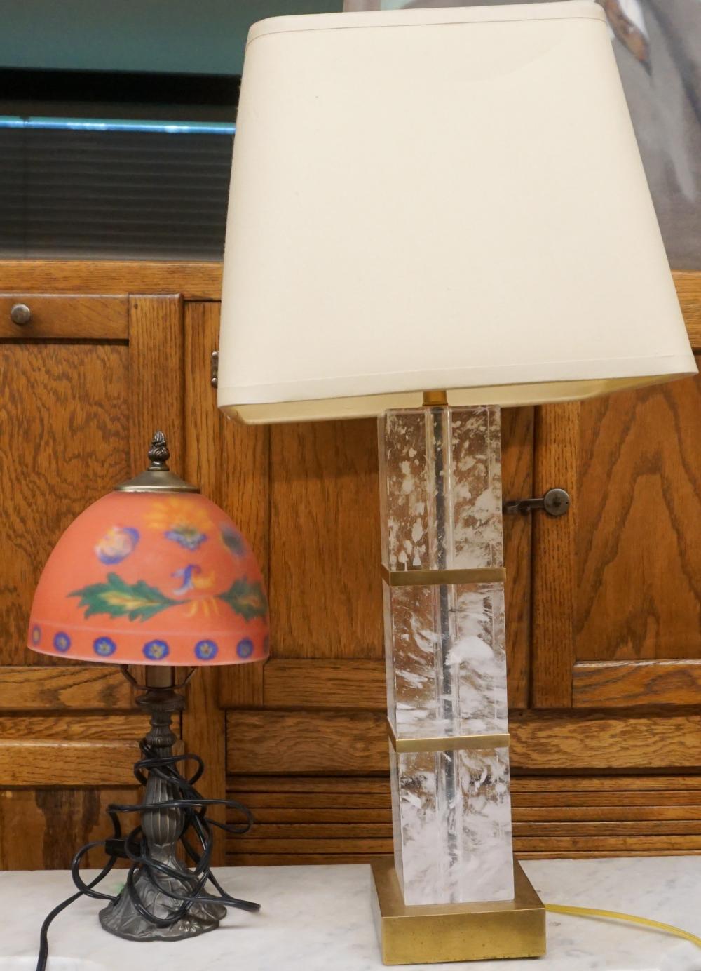 MODERN LUCITE TABLE LAMP AND