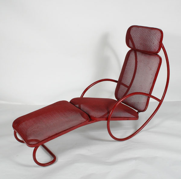 Modern metal mesh chaise lounge;