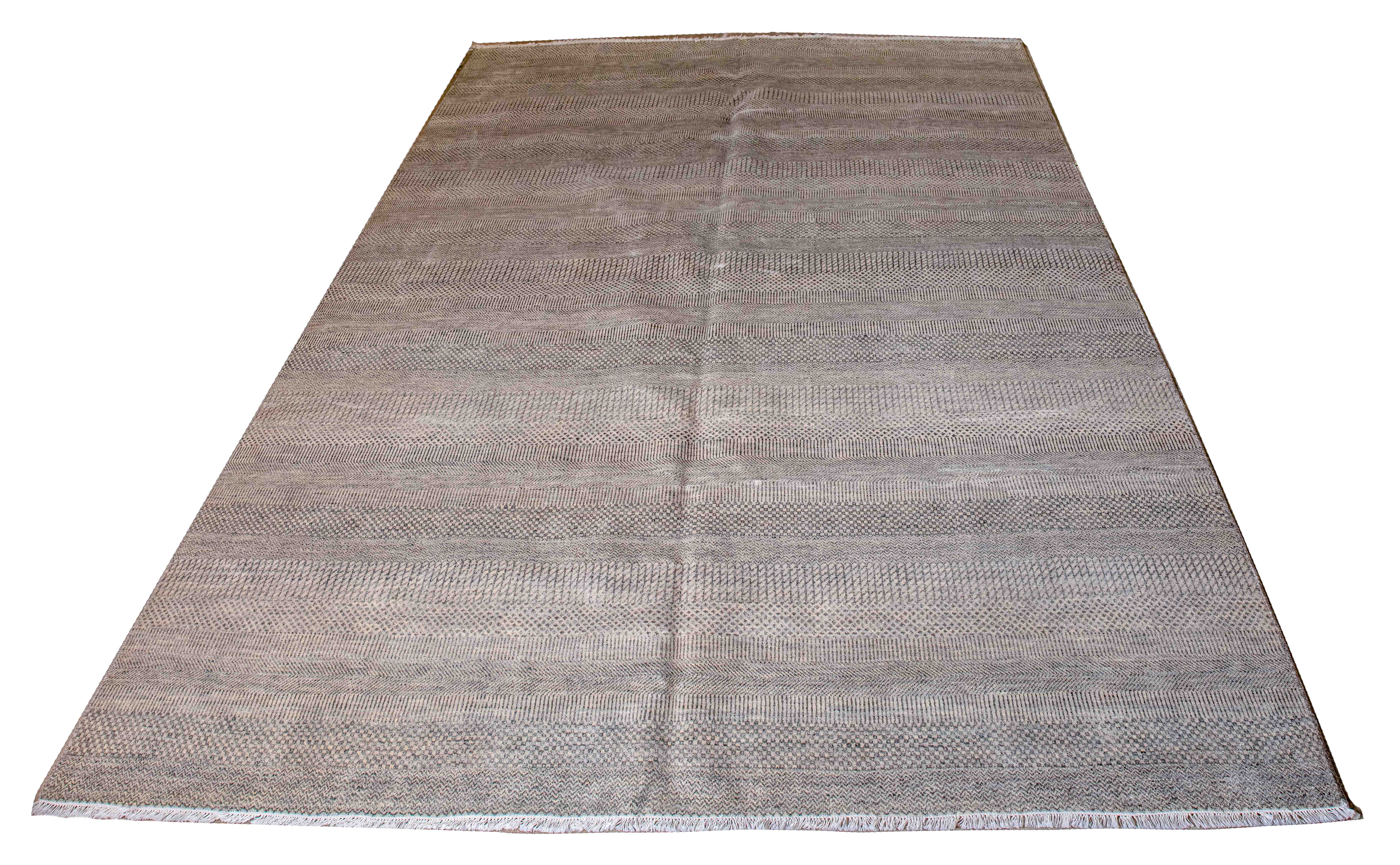 MODERN MINIMALIST INDIAN WOOL RUG