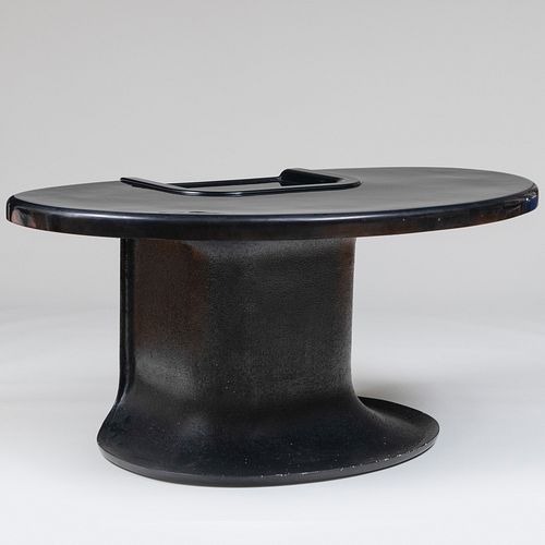 MODERN MOLDED FIBERGLASS KIDNEY
