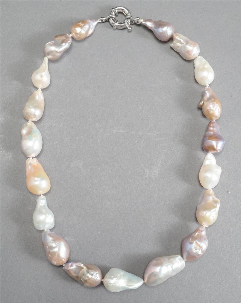MODERN MULTICOLOR BLISTER PEARL
