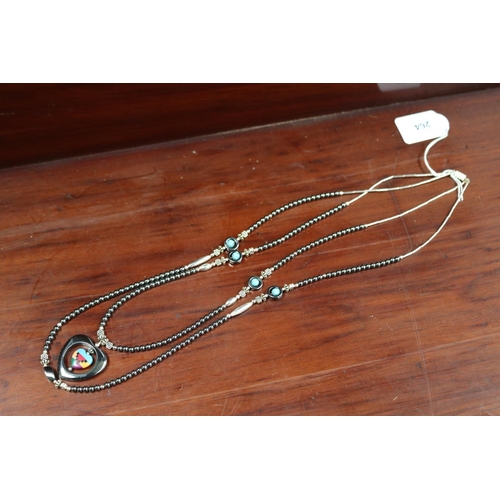 Modern necklace