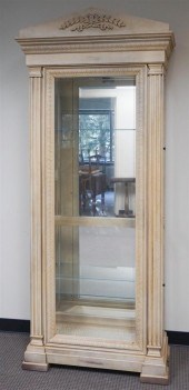 MODERN NEOCLASSICAL STYLE DIST