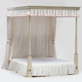 MODERN PAINTED CANOPY BEDFitte