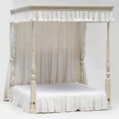 MODERN PAINTED CANOPY BEDFitte