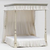 MODERN PAINTED CANOPY BEDFitte