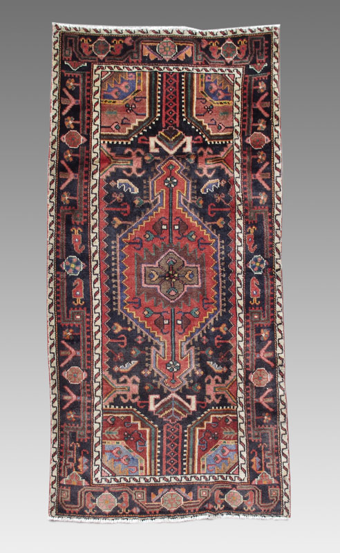 MODERN PERSIAN HAND KNOTTED WOOL