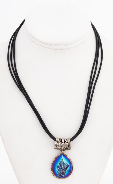 MODERN SILVER DRUZY QUARTZ
