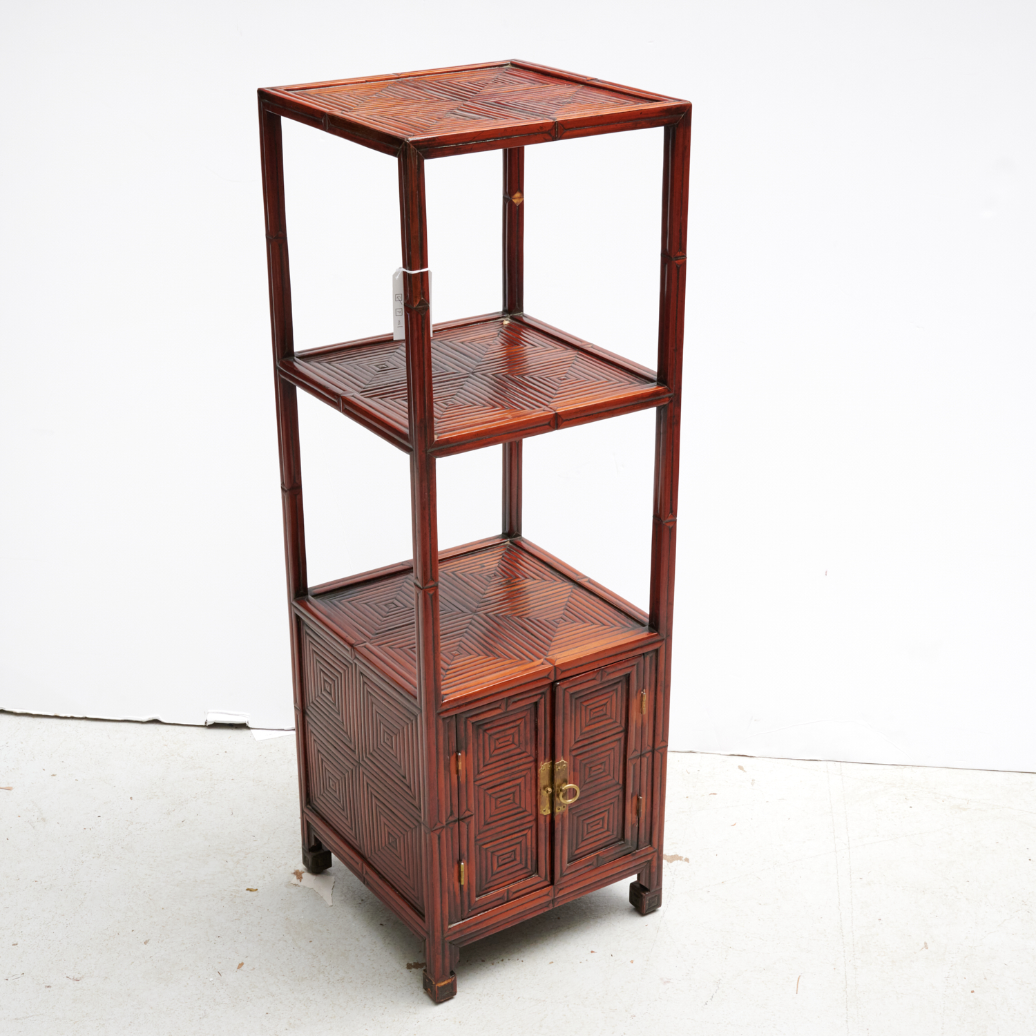 MODERN SPLIT LACQUERED BAMBOO