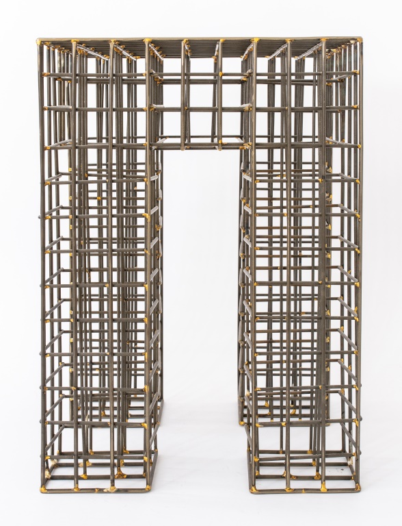 MODERN SQUARED METAL MESH SIDE