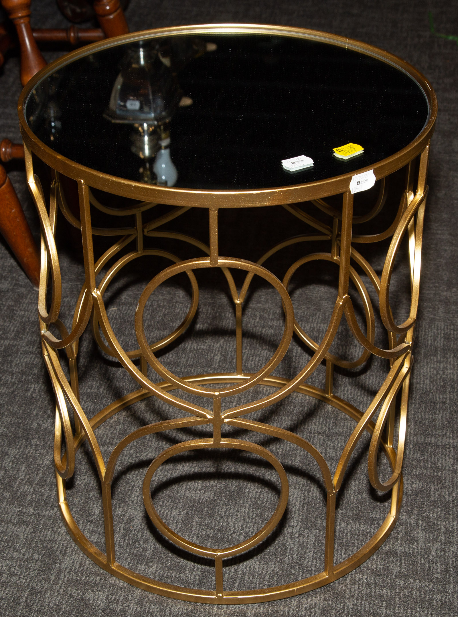 MODERN STYLE METAL END TABLE WITH