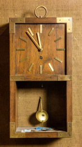 MODERN TREND CLOCK CO. MAHOGAN