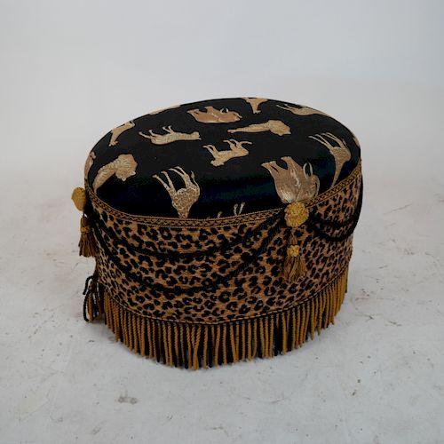 MODERN UPHOLSTERED BENCHOval