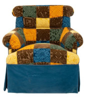 MODERN UPHOLSTERED CLUB CHAIR<